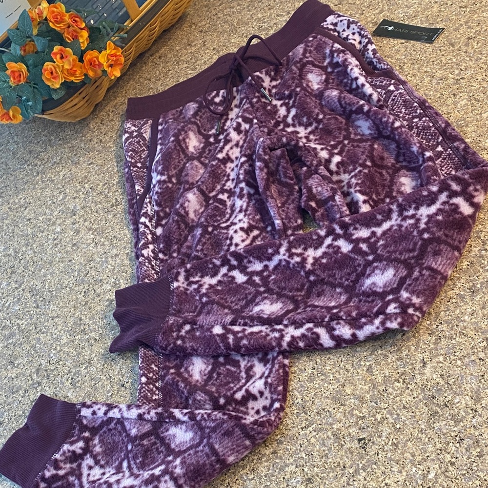 NWT Tahari Sport Fleece Lounge Pajama Fleece Bottoms Pants Small Purple?